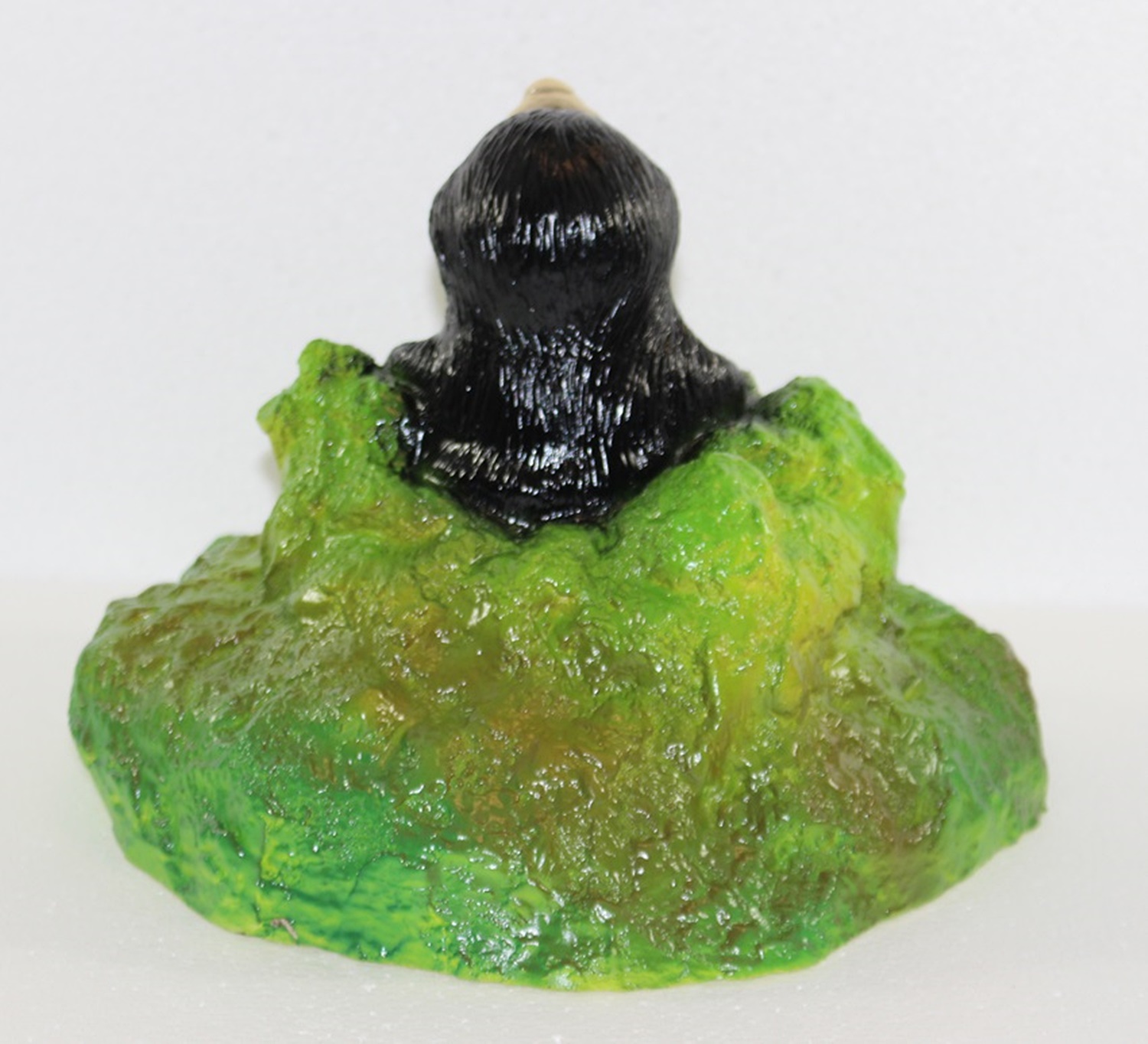 Deko Garten Figur Dekofigur Gartenfigur Tierfigur Maulwurf im Loch aus Kunststoff Höhe 19 cm