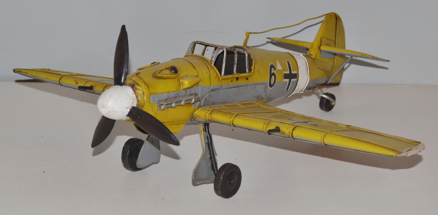 Blechflugzeug Nostalgie Modellflugzeug Oldtimer Marke Messerschmitt ME BF 109 aus Blech L 41 cm