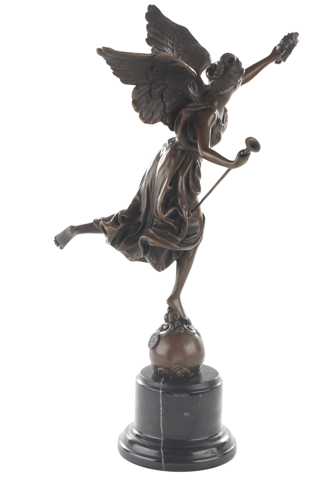 Bronzeskulptur Siegesgöttin Nike (Victoria) auf Weltkugel mit Marmorsockel, Höhe 40,2 cm