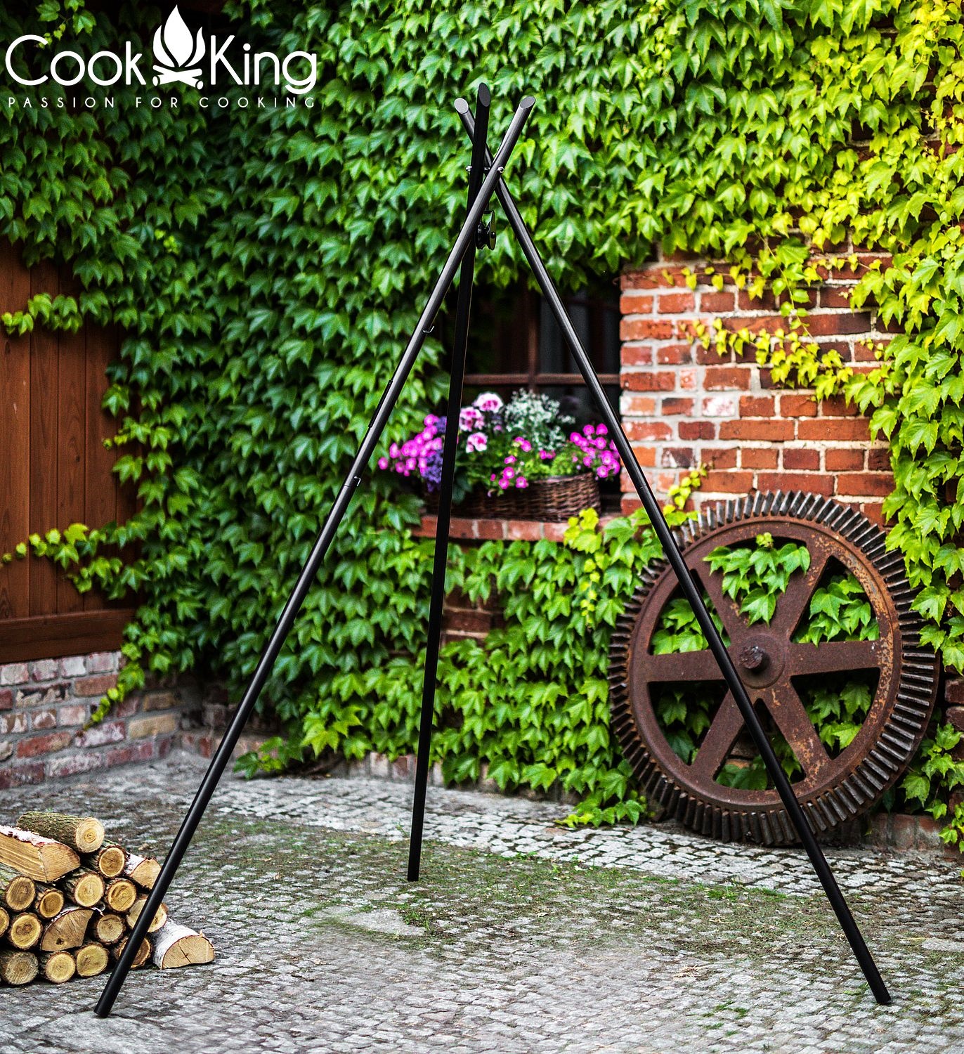Schwenkgrill "Tipi" H 210 cm mit Grillrost Ø 70 cm aus Rohstahl Dreibein Tripod Grillständer
