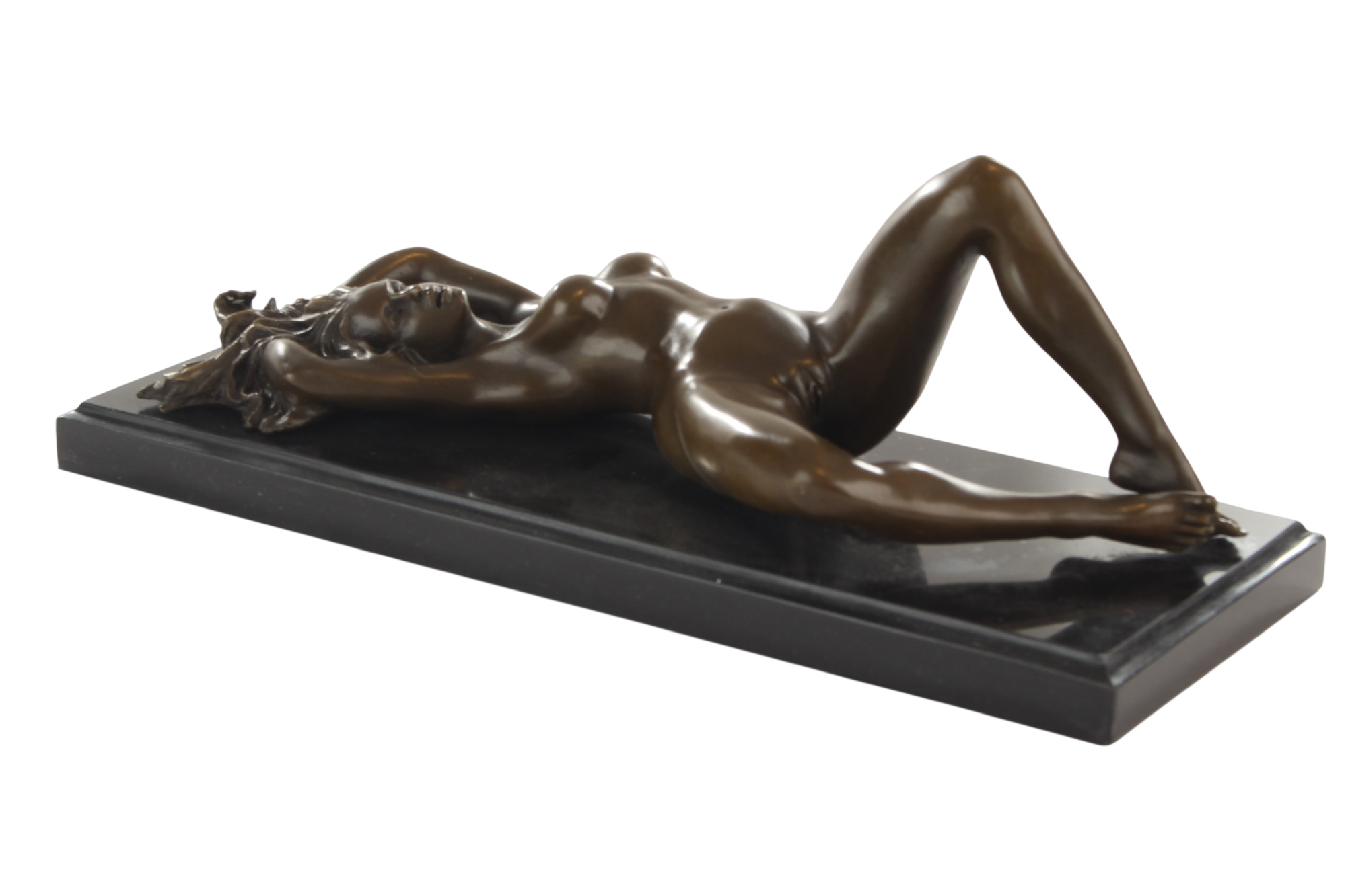 Bronzeskulptur junge Frau liegend – Frauenakt auf schwarzem Marmorsockel, Länge 29,3 cm