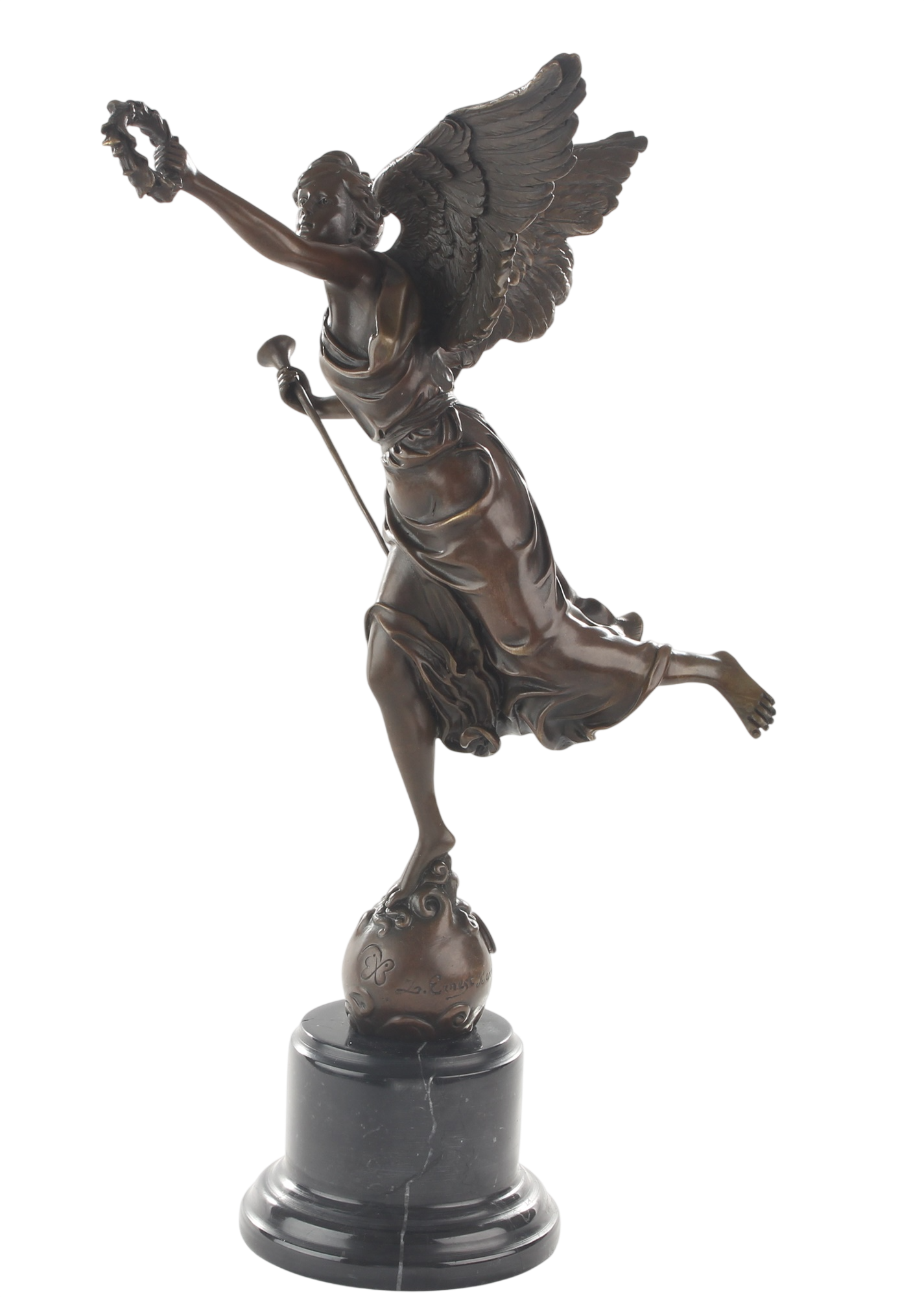 Bronzeskulptur Siegesgöttin Nike (Victoria) auf Weltkugel mit Marmorsockel, Höhe 40,2 cm