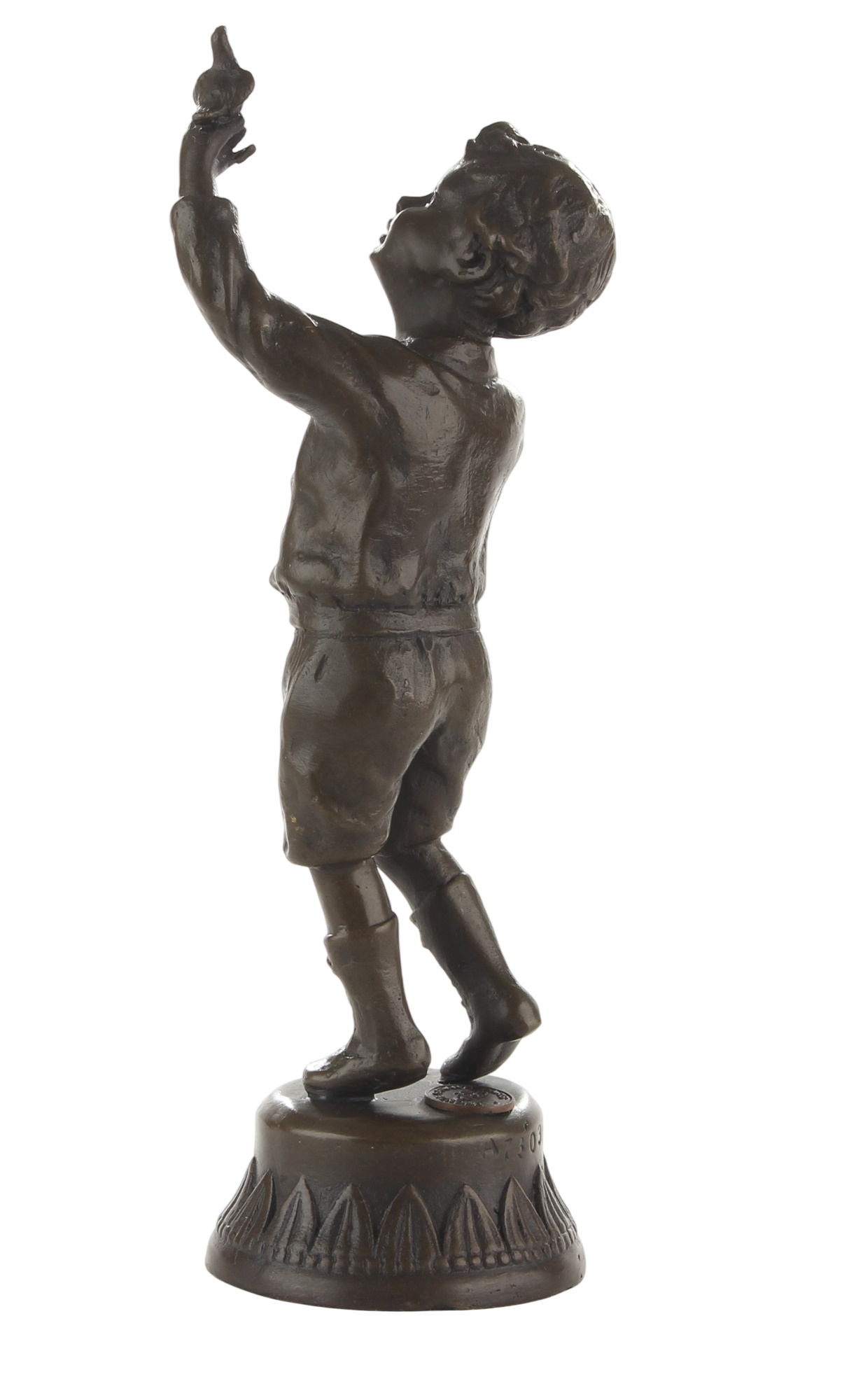 Bronzeskulptur Junge stehend mit Taube in der Hand auf Bronzesockel, Höhe 20,6 cm
