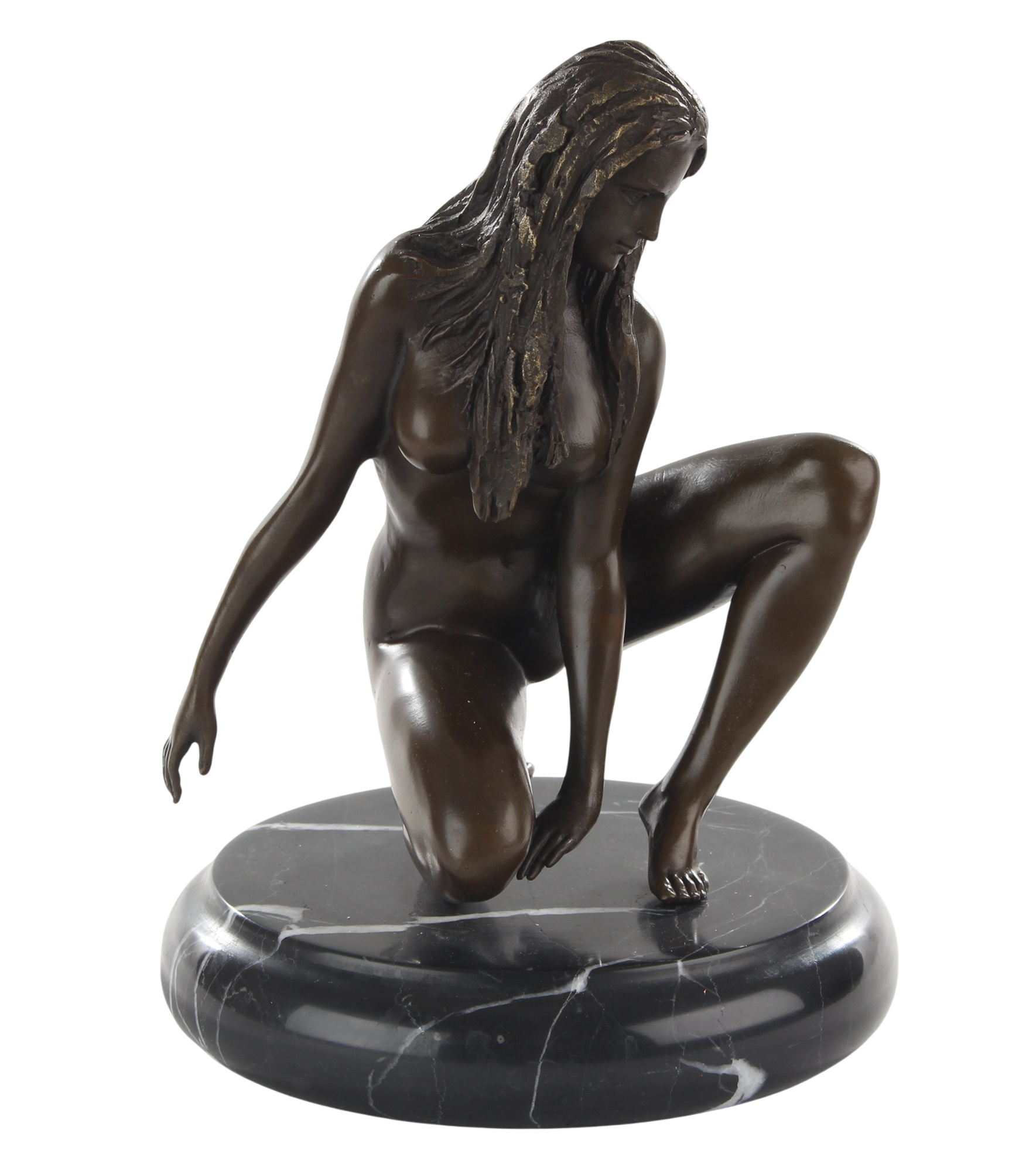 Bronzeskulptur junge Frau kniend – Frauenakt auf rundem Marmorsockel, Höhe 20 cm