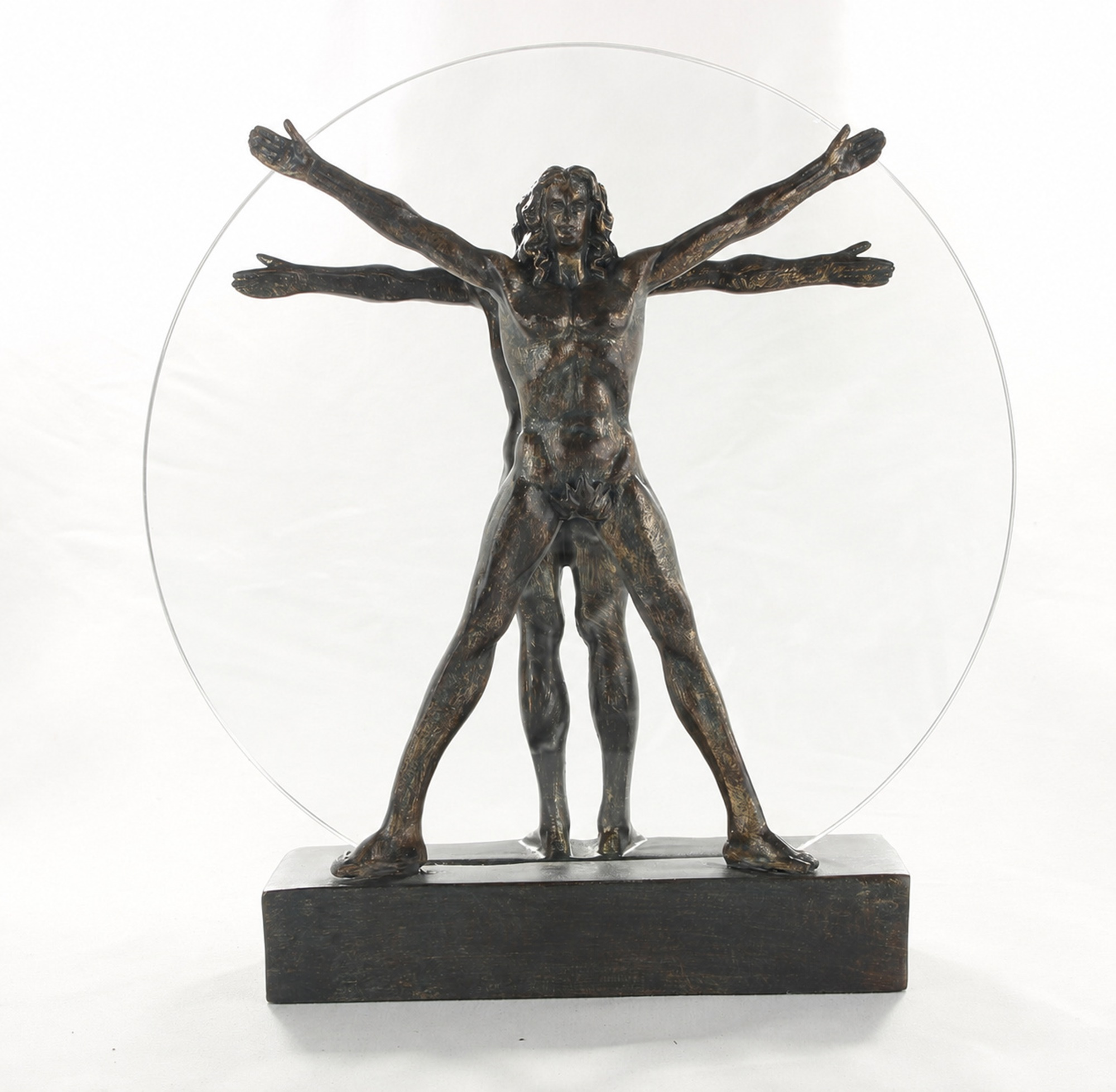Skulptur Vitruvianischer Mensch nach Leonardo da Vinci – Resin mit Glasscheibe, Höhe 27,3 cm