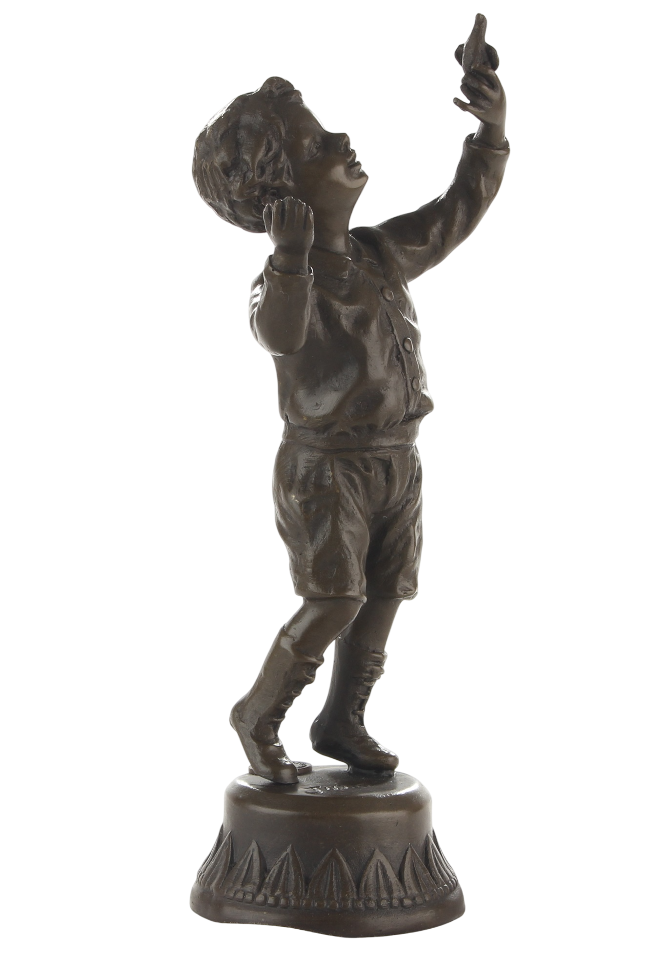Bronzeskulptur Junge stehend mit Taube in der Hand auf Bronzesockel, Höhe 20,6 cm