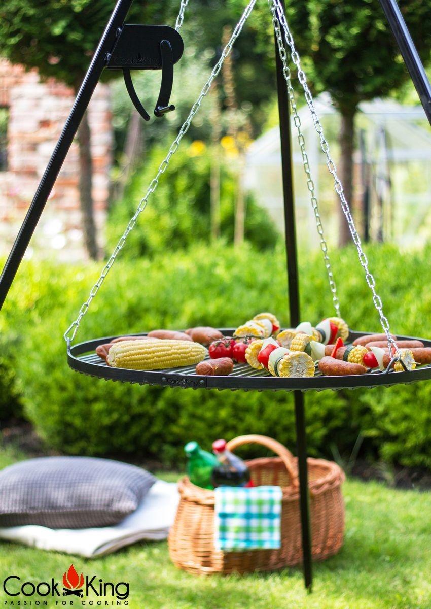 Dreibein mit Kurbel H 180 cm mit Grillrost Ø 70 cm aus Rohstahl Schwenkgrill Grill Grillständer