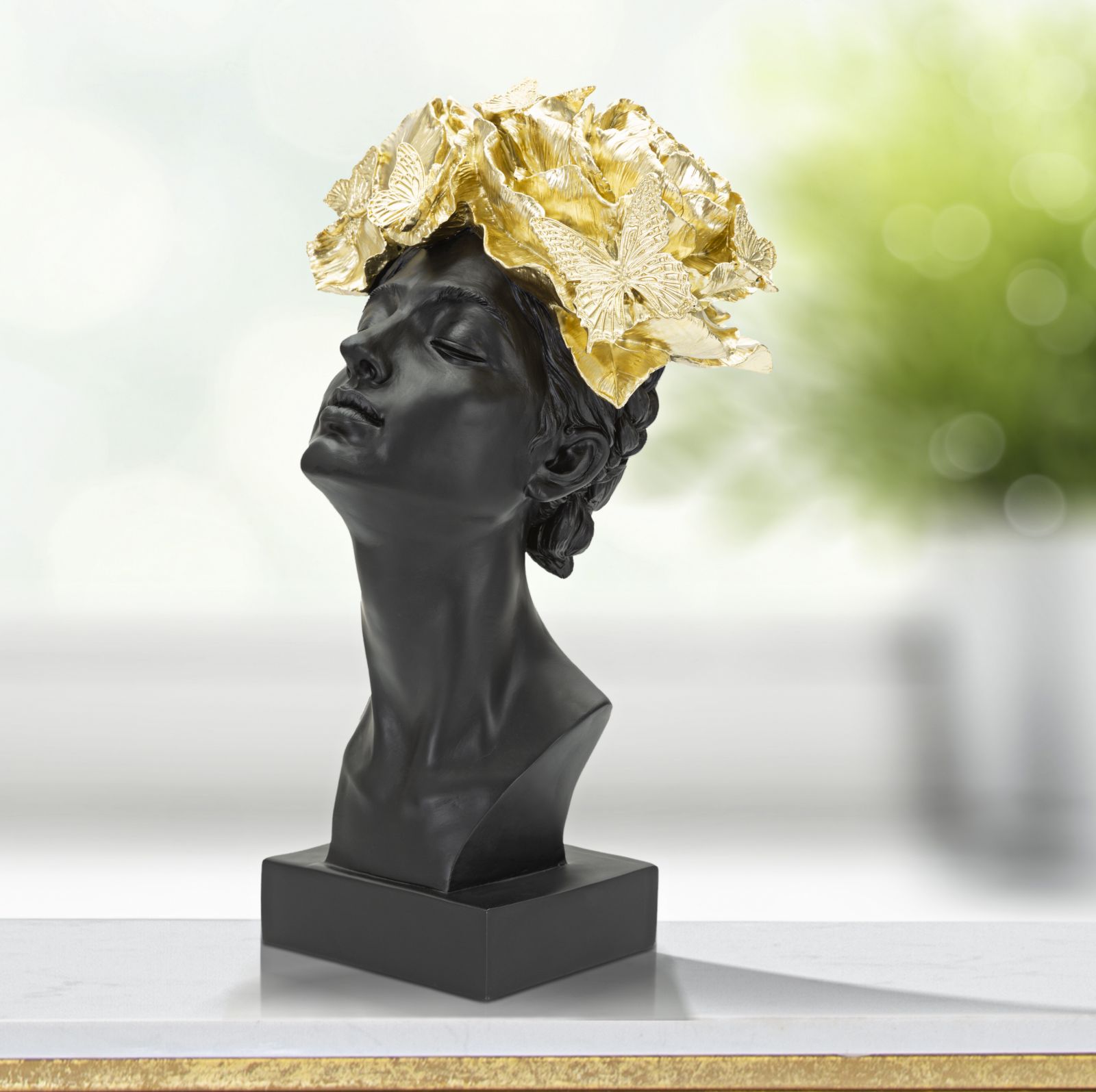Büste Frau mit Schmetterlingen Schwarz-Gold – Dekofigur aus Polyresin für Wohnraum und Wintergarten H 36,5 cm