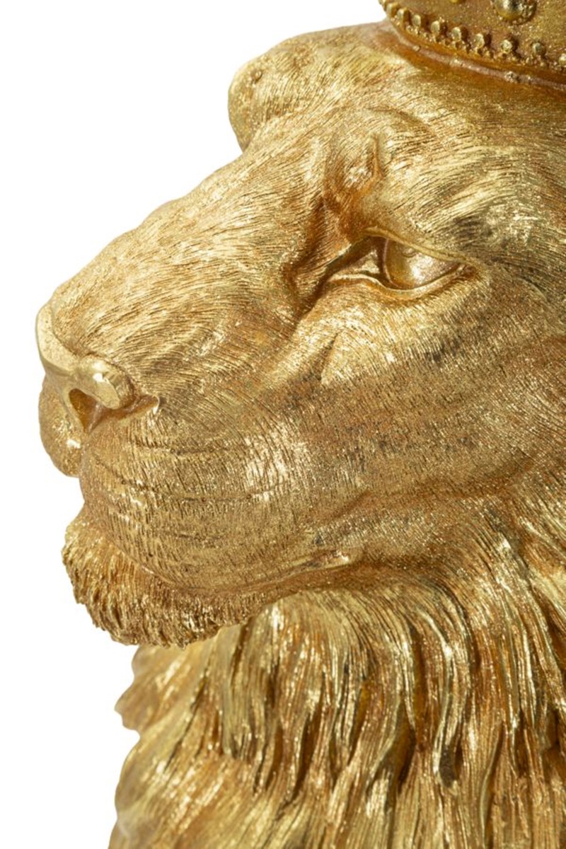 Dekofigur Löwe mit Krone sitzend Tierfigur  Skulptur stolzer Löwenkönig Shanti in edlem Gold H 74 cm