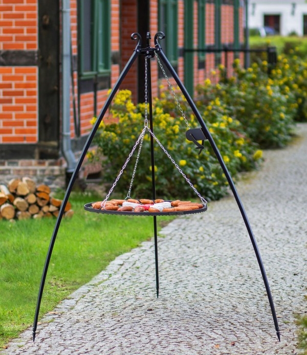 Schwenkgrill mit Kurbel H 200 cm mit Grillrost Ø 60 cm aus Rohstahl Dreibein Grill Grillständer