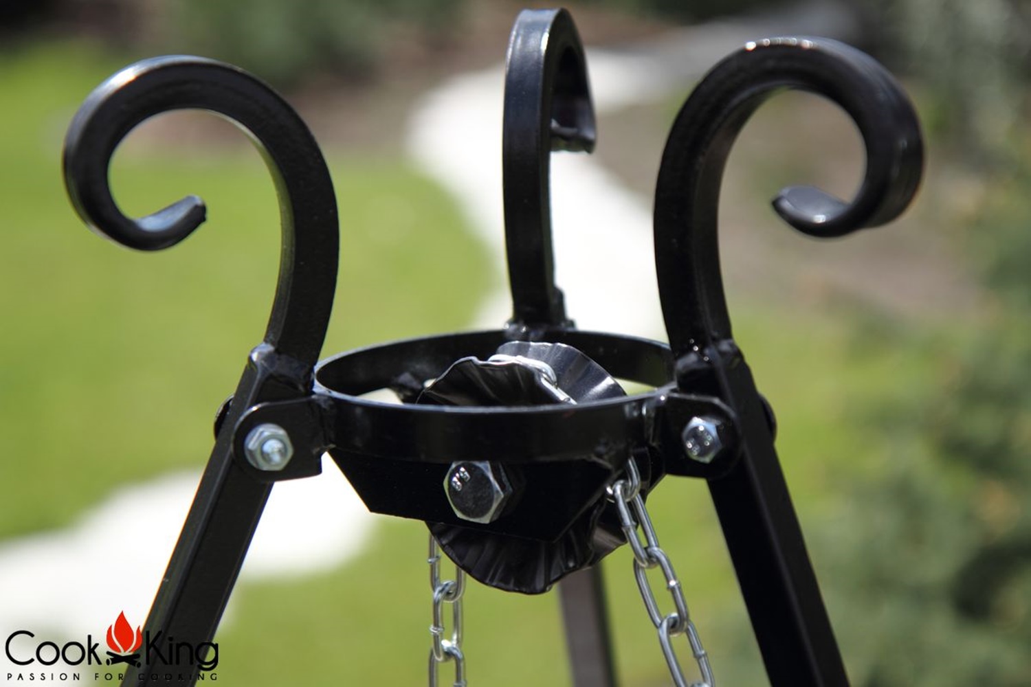 Schwenkgrill H 180 cm mit Grillrost Ø 60 cm aus Edelstahl Dreibein Grill Tripod Grillständer
