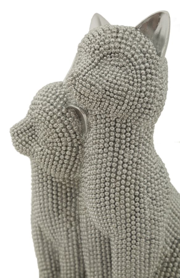Zwei Katzen Silber aneinandergeschmiegt – Dekofigur mit funkelnder Perlenstruktur aus Polyresin für Wohnraum H 21 cm