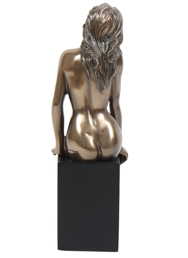 Dekofigur Body Talk Kollektion Sitzende Frau H 21 cm Frauenakt Skulptur Figur bronzefarben