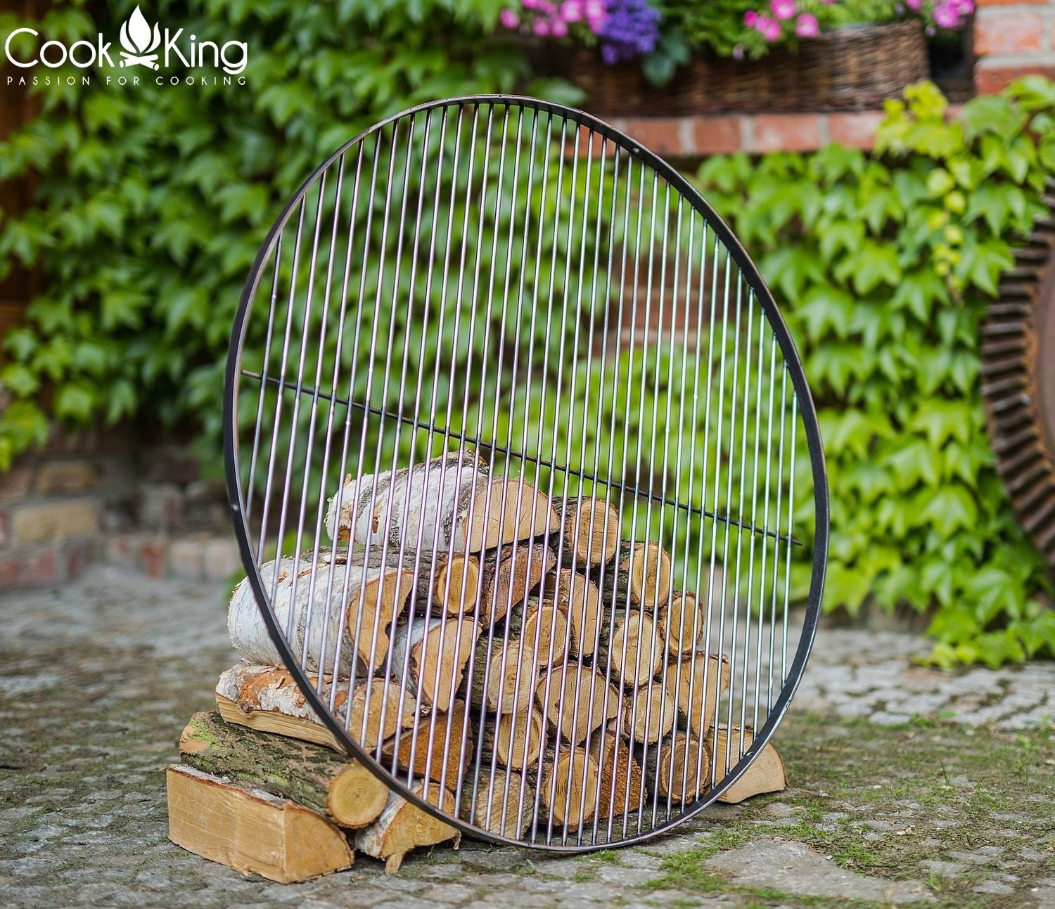 Schwenkgrill mit Kurbel H 200 cm mit Grillrost Ø 60 cm aus Rohstahl Dreibein Grill Grillständer