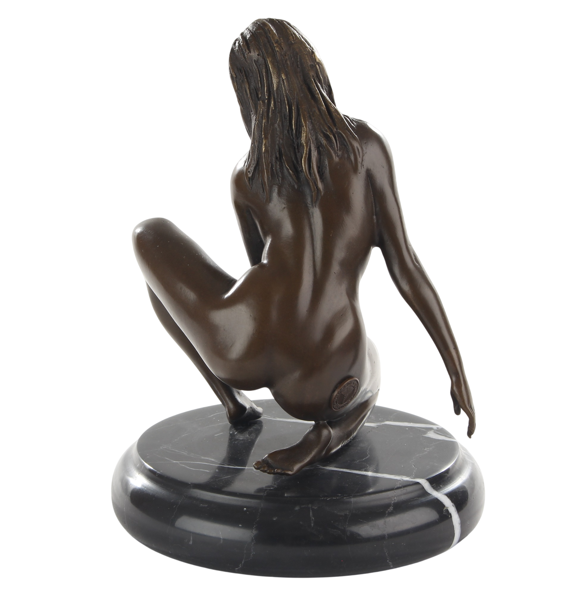 Bronzeskulptur junge Frau kniend – Frauenakt auf rundem Marmorsockel, Höhe 20 cm
